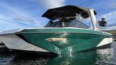 Fun, fantastic waves, fancy boat, nice people